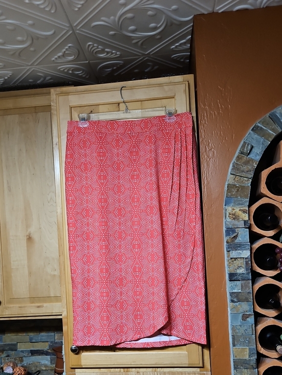 Ripskirt Hawaii Dresses & Skirts - Rip Skirt Hawaii Length 3 Wrap Skirt Midi Pink White Geometric Print